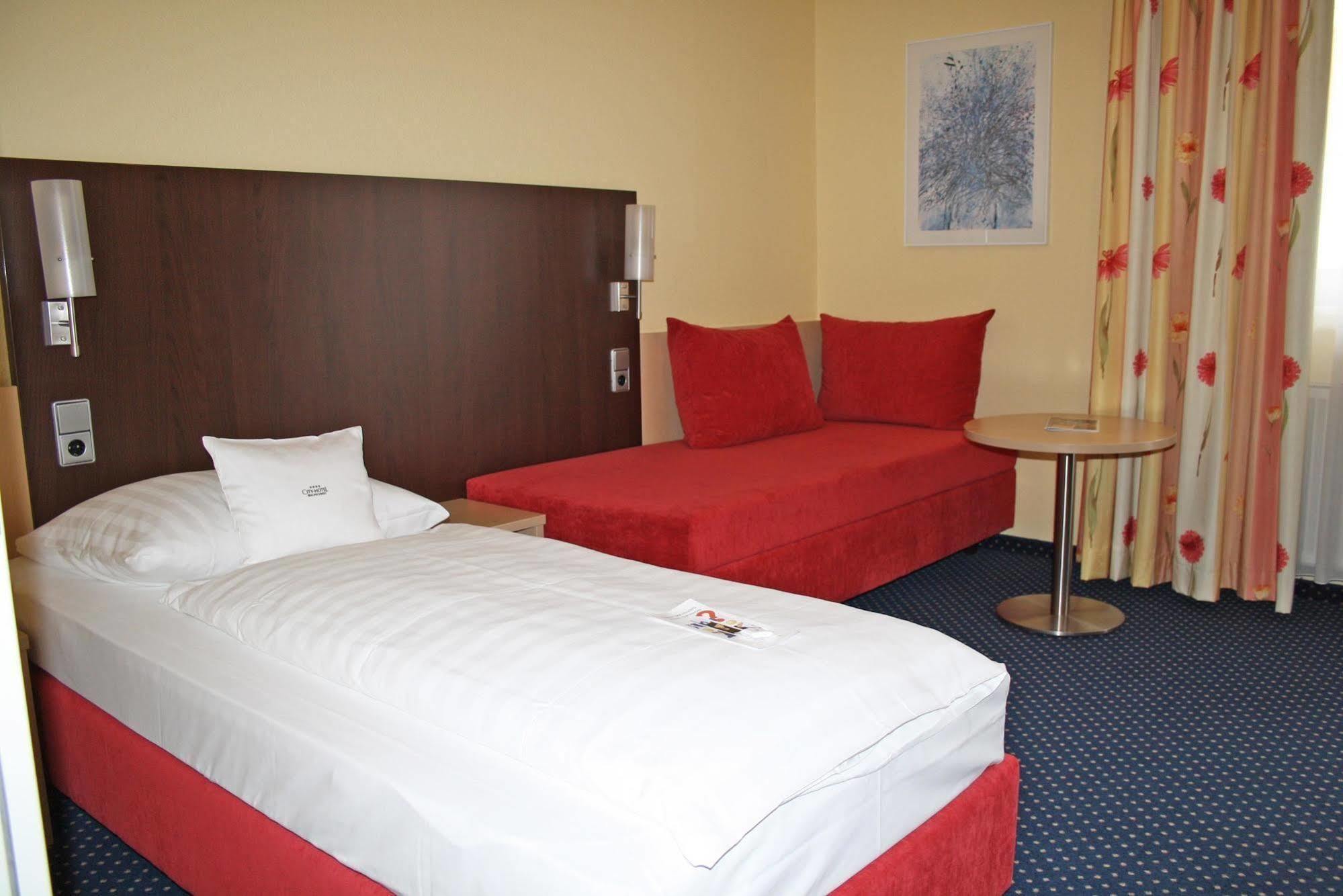 Western Hotel 4*